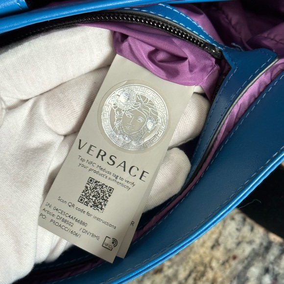 Versace La Medusa Nylon Messenger Bag - Picture 12 of 16